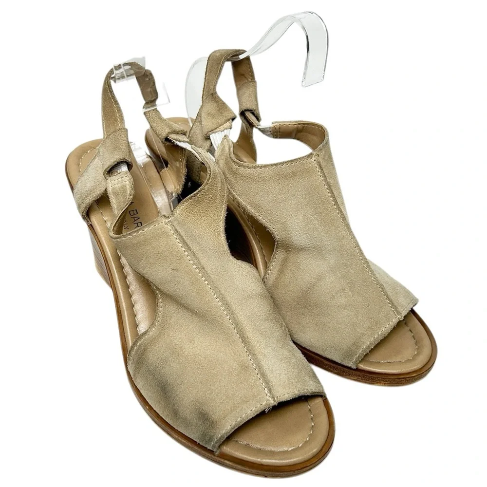 Barbara Barbiere Wedge Brown Tan Suede with Strap Sandals Size 8